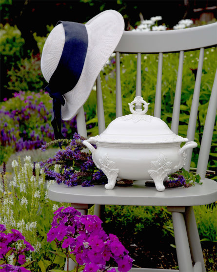 Lewis tureen chair 3